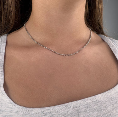 Model wearing Carioca silver chain necklace by Matte, minimalist style jewelry