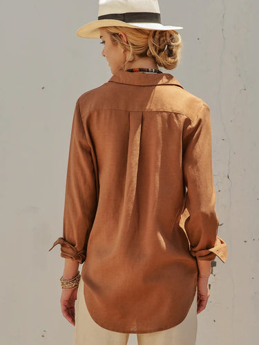 Back view of the camel Moort shirt.
