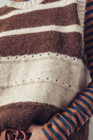 Lyre sweater vest