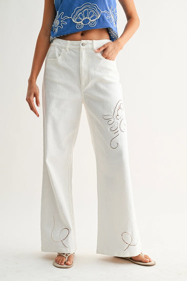 Relic Embroidered Denim Pants – white high-rise straight-leg jeans with embroidered detailing, front view on model.