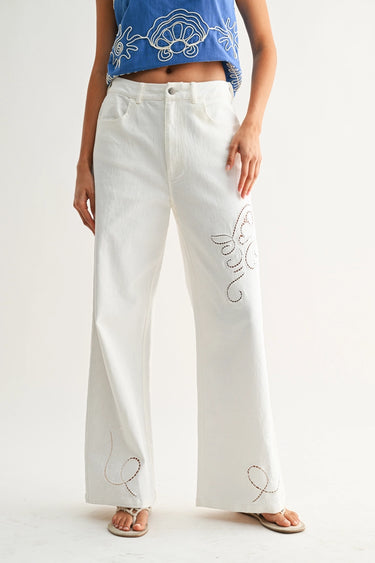 Relic Embroidered Denim Pants – white high-rise straight-leg jeans with embroidered detailing, front view on model.